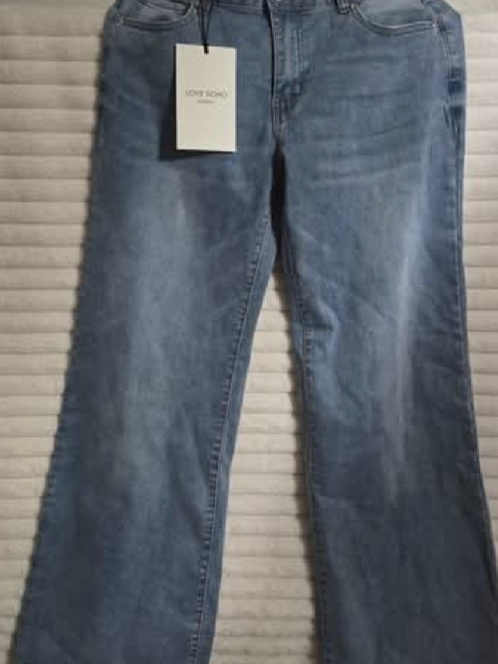 Light Blue Women's Straight-Leg Jeans - Soft Wash
